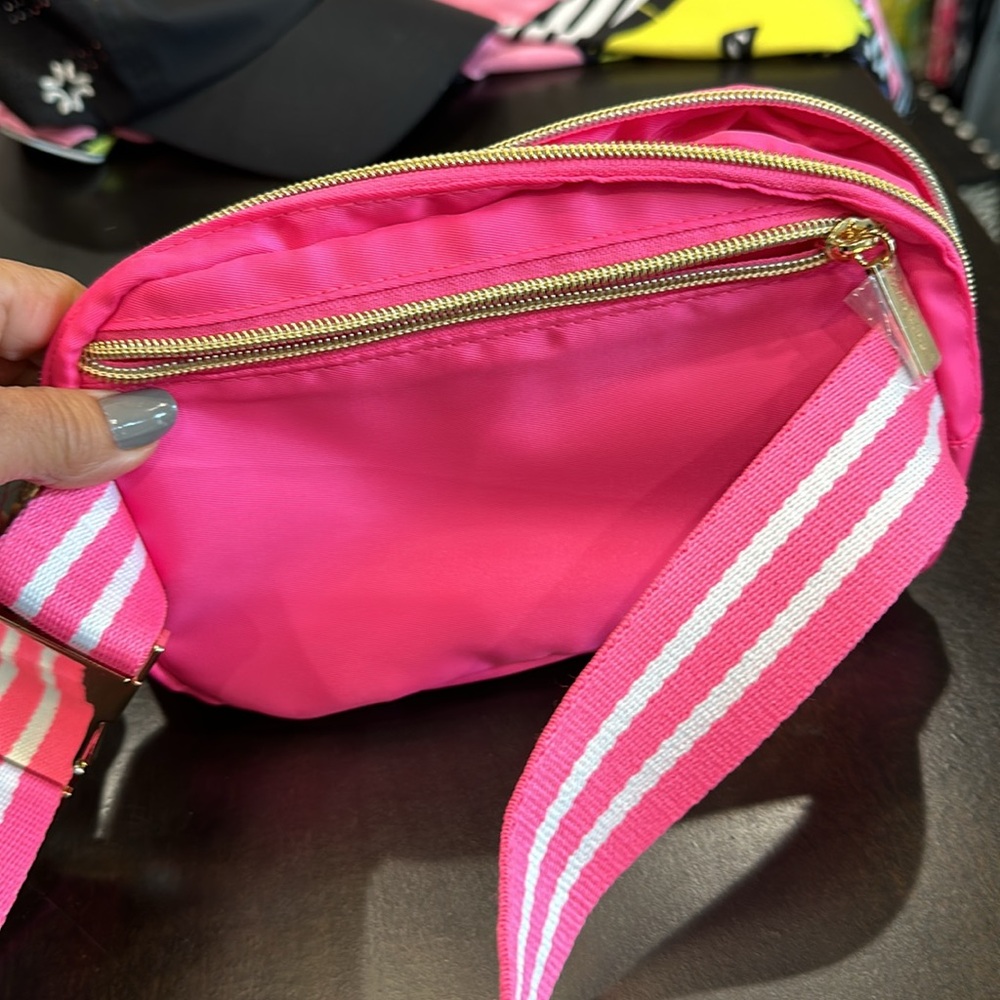 Lilly Pulitzer Belt bag NWT - Picture 5 of 7